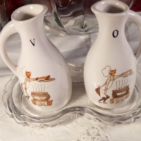 Toscany Salad Set & Ceramic Olive Oil & Vinegar Cruet Set - Picture 5 of 16